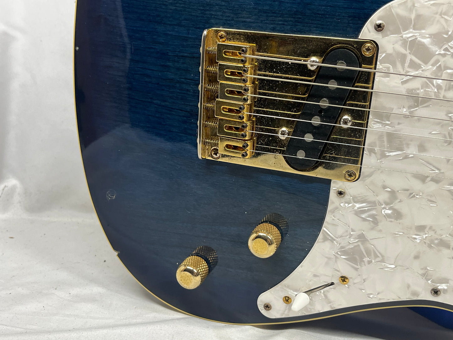 Yamaha Pacifica 302-S Singlecut Electric Guitar