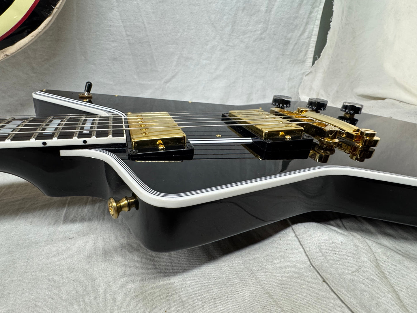 Gibson USA Custom Shop Explorer Custom Guitar with COA + Case 2024 - Ebony / Black