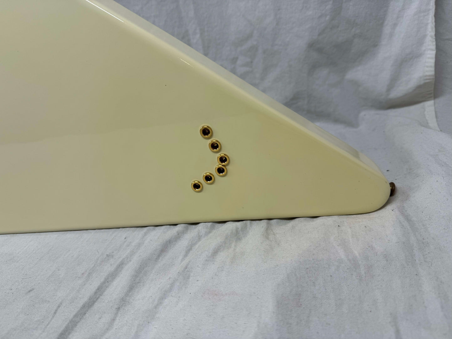 Gibson DSRVCWGH1 Limited Edition Reverse Flying V Guitar with Case 2007 - Alpine White