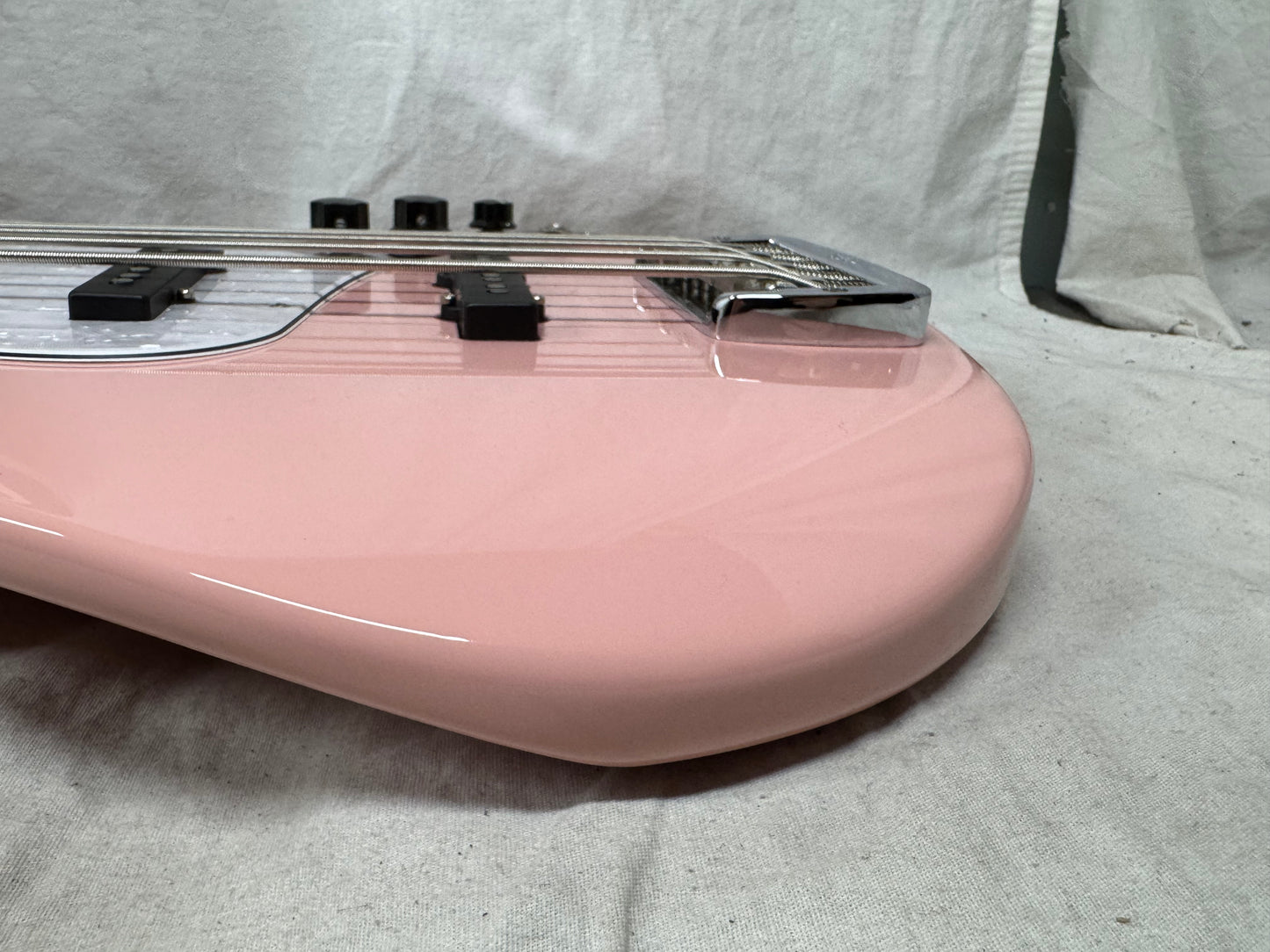 G&L JB-5 jb5 5-string Bass with Case 2021 - Shell Pink