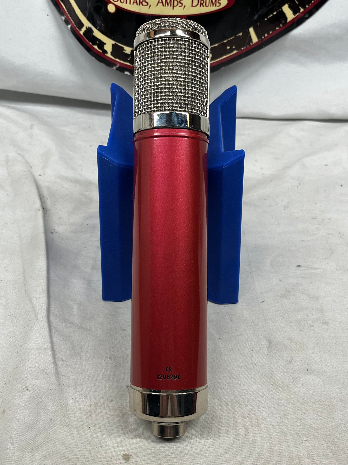 Avantone Pro CV-12 Large Diaphragm Multipattern Tube Condenser Microphone with Case and Shock Mount - *7-Pin Cable is not Included
