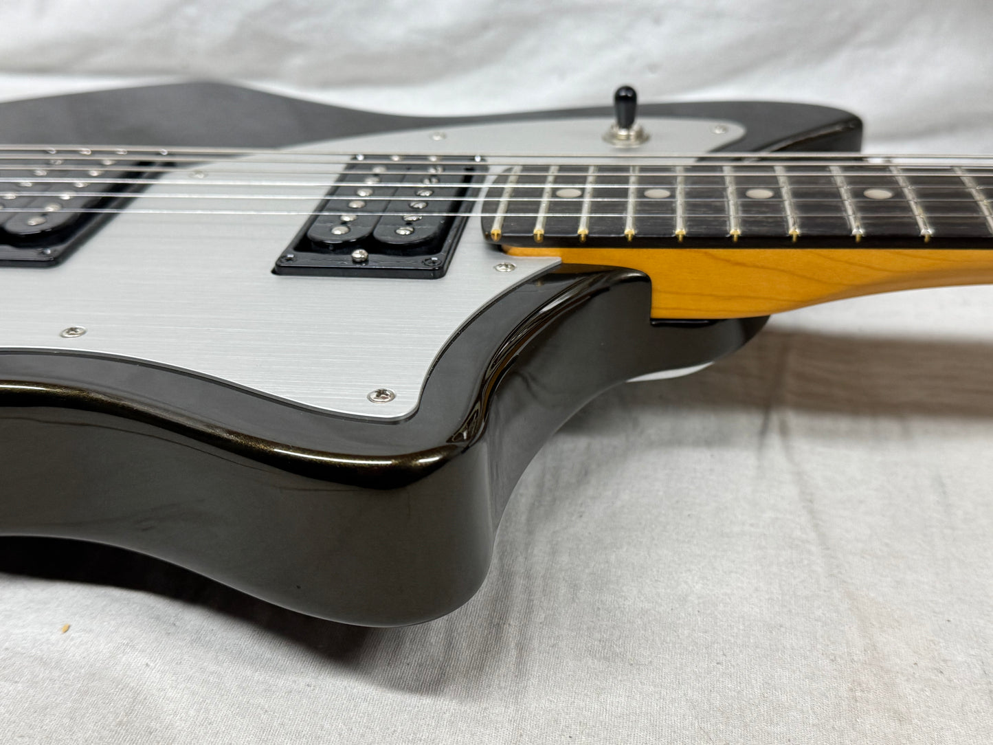 Fender American Ultra II 2 Meteora Guitar with COA + Case 2025 - Texas Tea / Ebony fingerboard