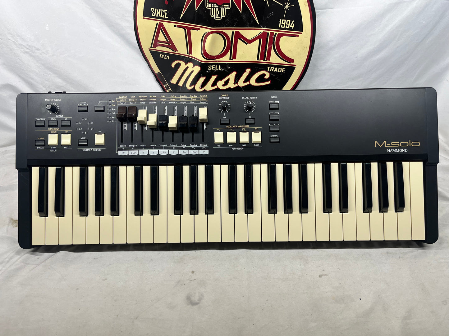 Hammond M-Solo 49-Key Portable Organ with Bag and Power Supply