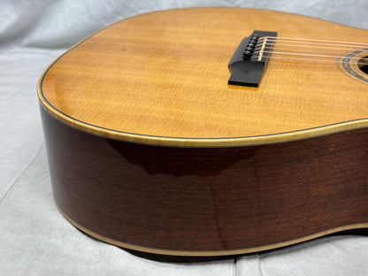 Larrivee 05 Select Series OMV-05 omv05 Single Cutaway Acoustic Guitar with Case -- *Split in Top / Cracks*