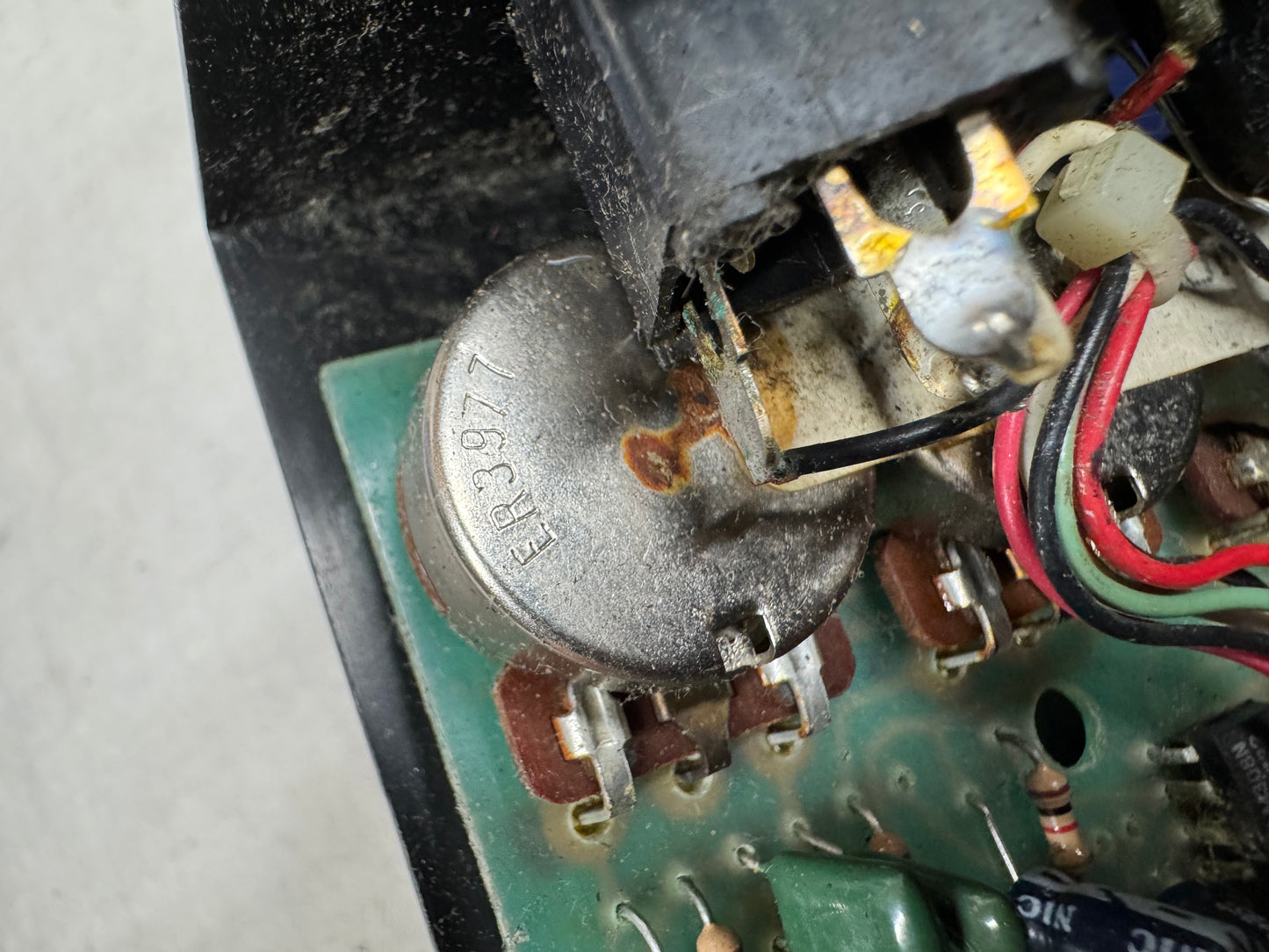 ProCo Rat v3-C version 3-C "No Brackets" Distortion Pedal with LM308 pot codes date to 1987 - *missing rubber feet