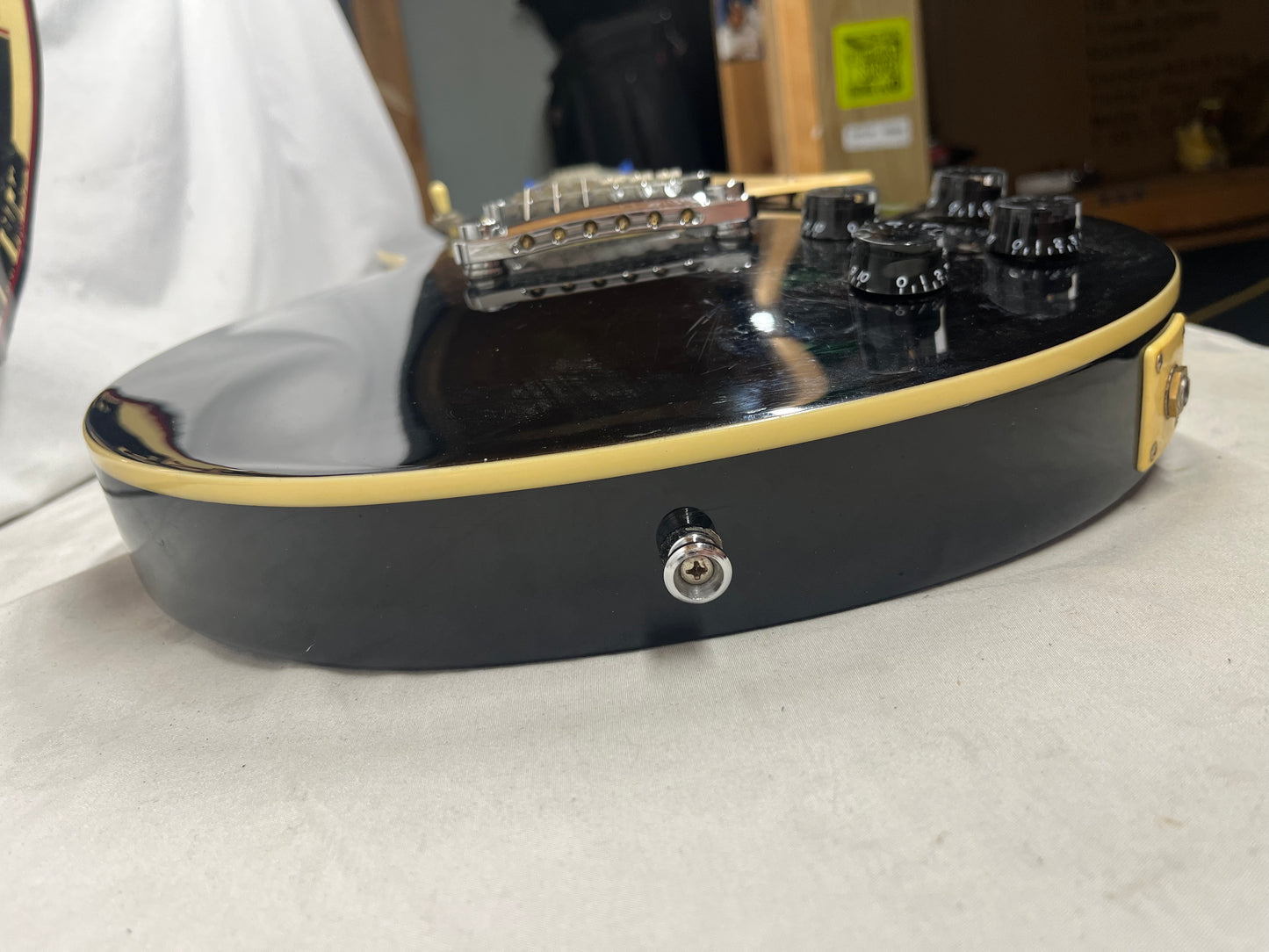 Austin Singlecut LP-Style Electric Guitar