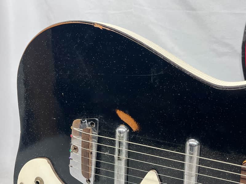 Silvertone Model 1448 Doublecut Electric Guitar - Image 4