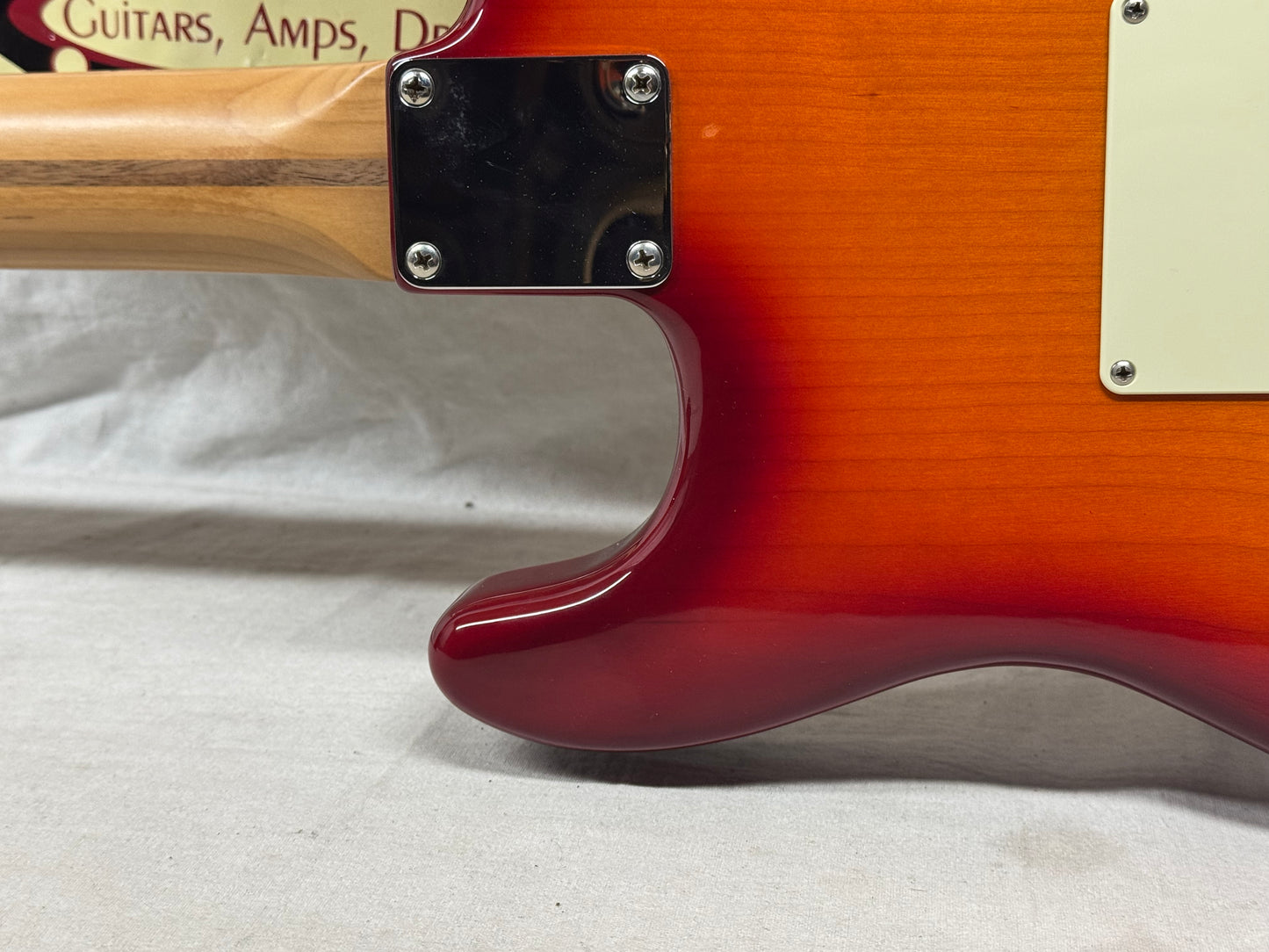 Fender Player II 2 Stratocaster Plus Top Guitar - MIM Mexico 2025 - Cherry Burst / Maple neck