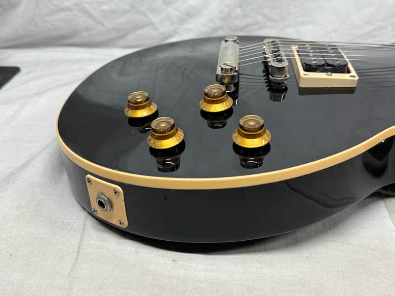 Gibson Les Paul Classic Guitar with Case - Image 16