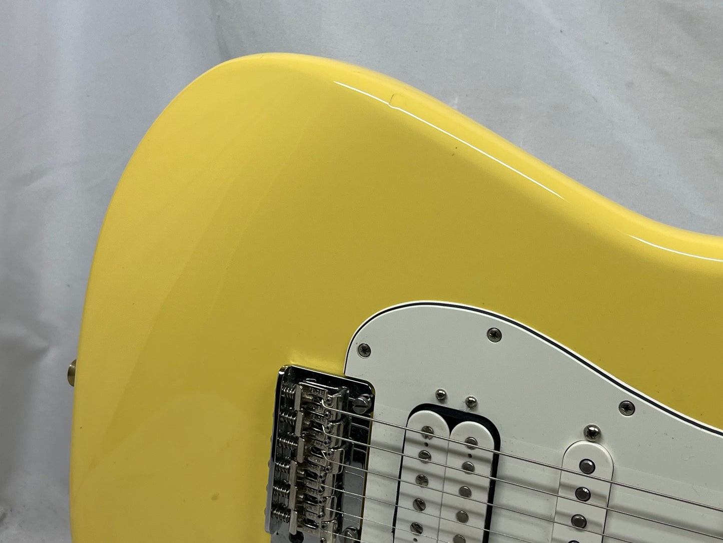 Fender Player Stratocaster Strat HSS Electric Guitar MIM - Made in Mexico - Buttercream