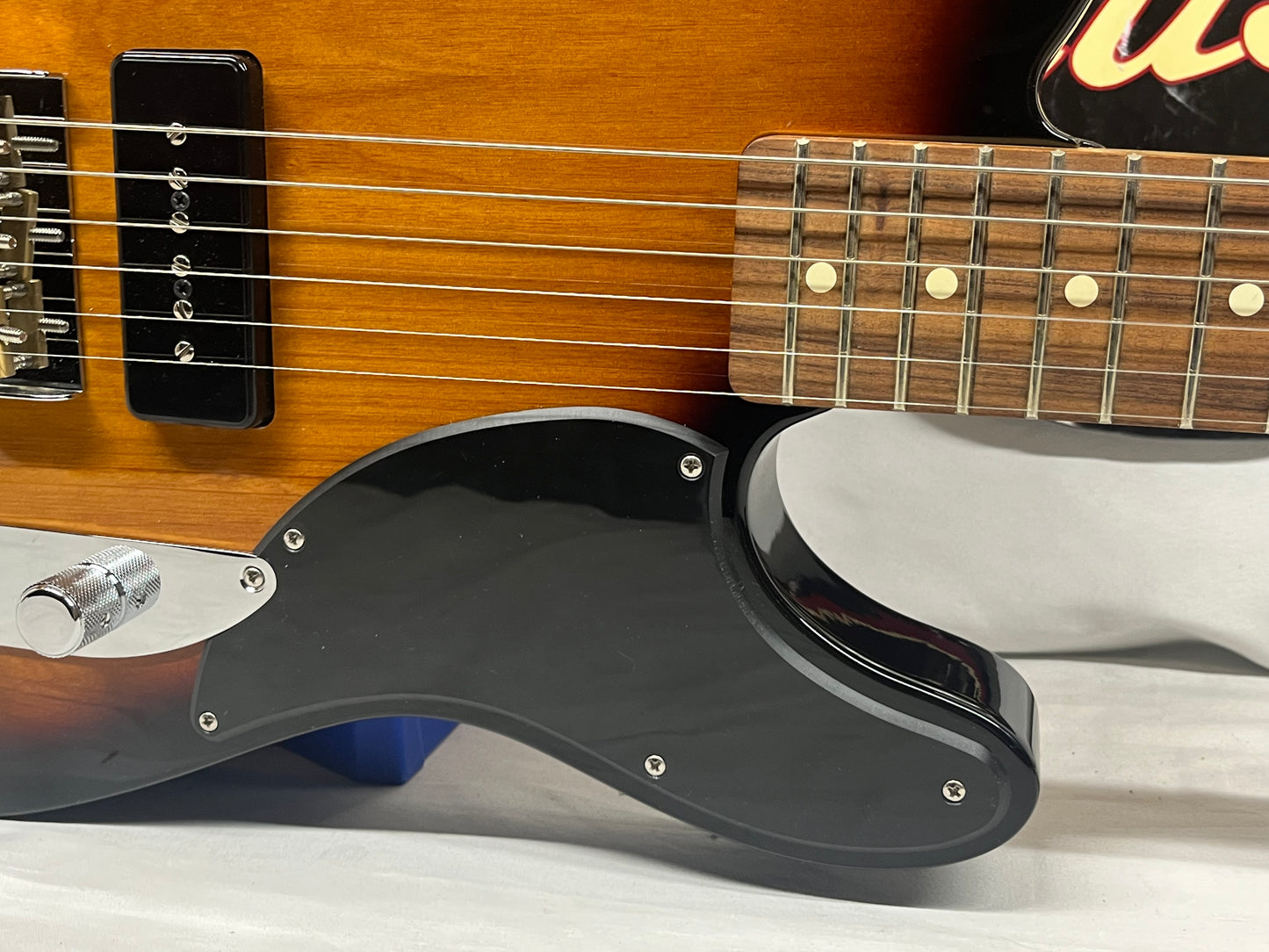 Fender Noventa Telecaster Tele Electric Guitar MIM - Made in Mexico - 2-Color Sunburst