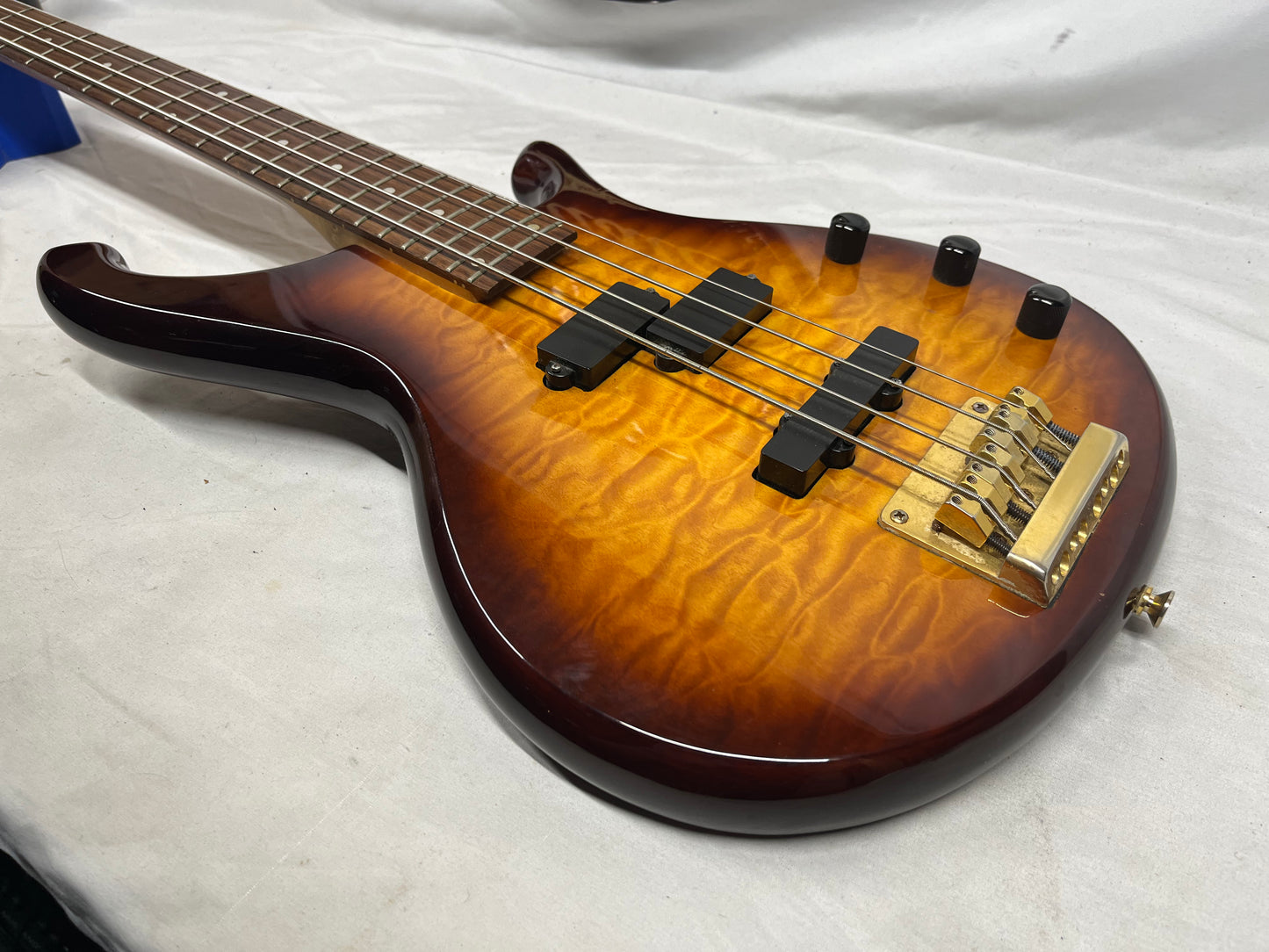 MD Music Drive 4-String Electric Bass