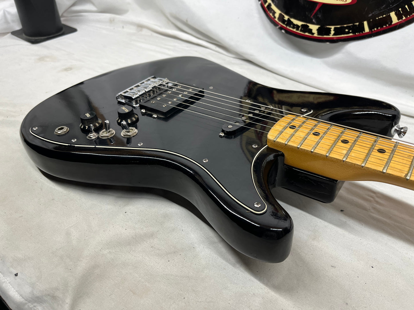 Fender Lead I 1 Doublecut Electric Guitar - Black with Case