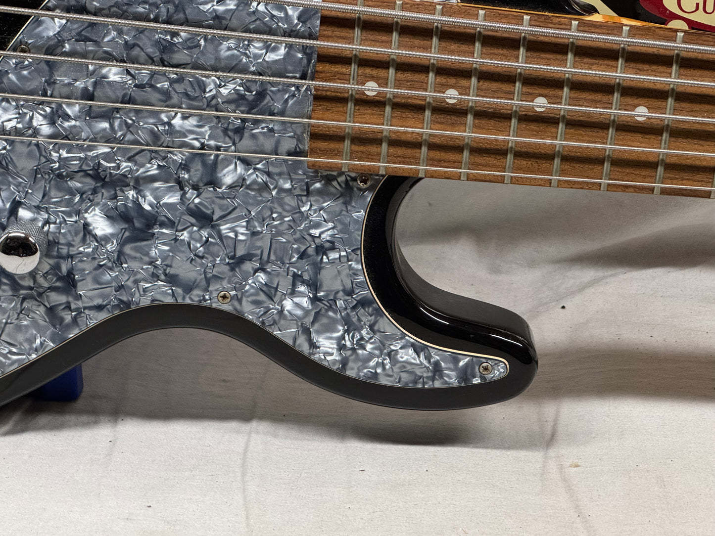 Line 6 Variax Model 700 4-string Bass 2005