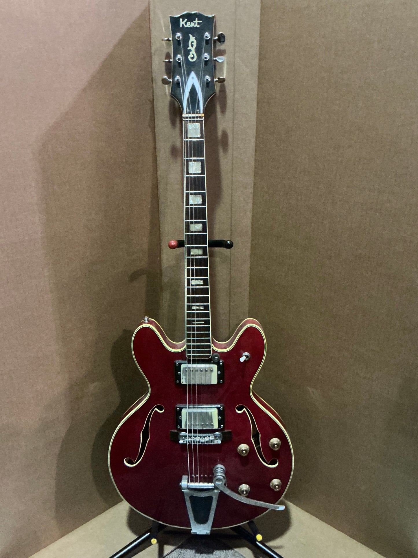Kent 335 Style Semi-Hollow Electric Guitar