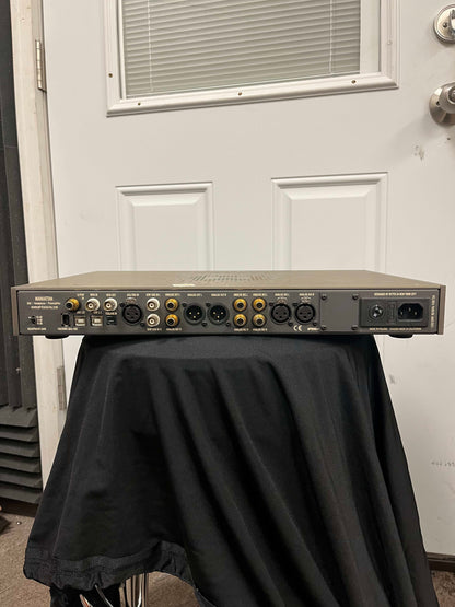 Mytek Digital Manhattan Bridge DAC Analog to Digital Audio Converter Headphone Amp Microphone Preamp Rack