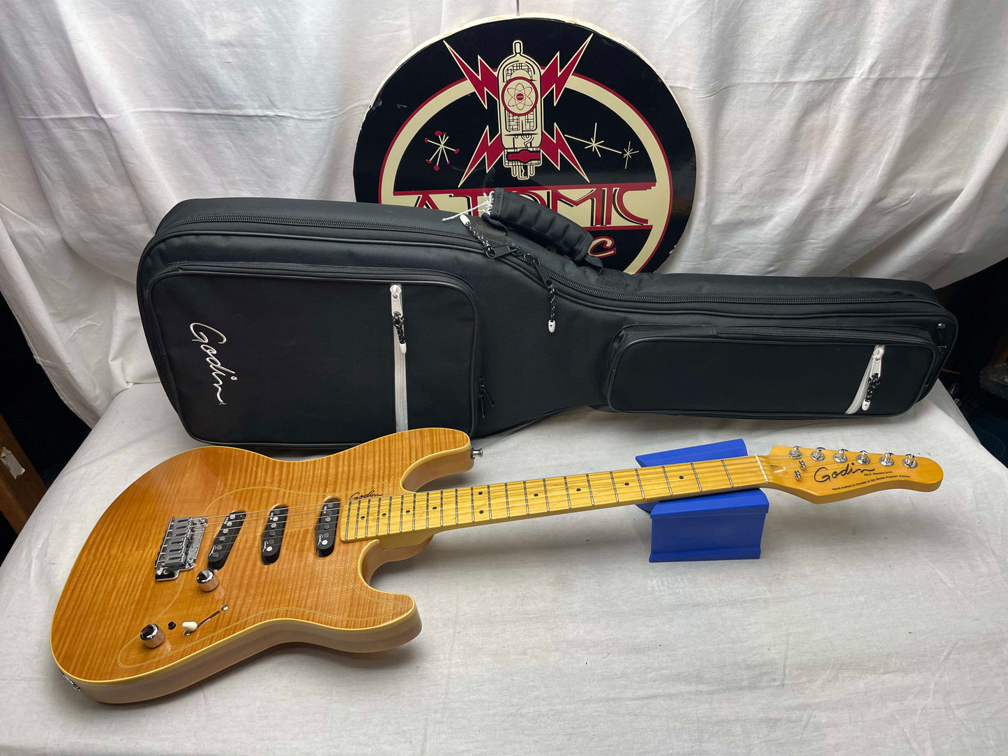 Godin Passion Series RG.3 rg3 S-style Guitar with Gig Bag 2012