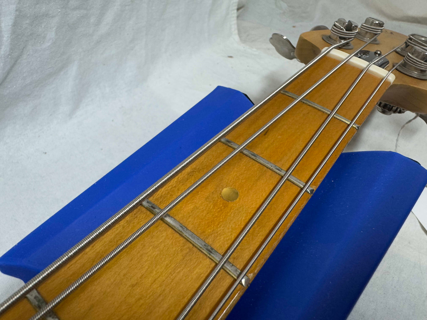 Gibson The Grabber 4-string Bass  - truss rod maxed / AS-IS  - Rare - White
