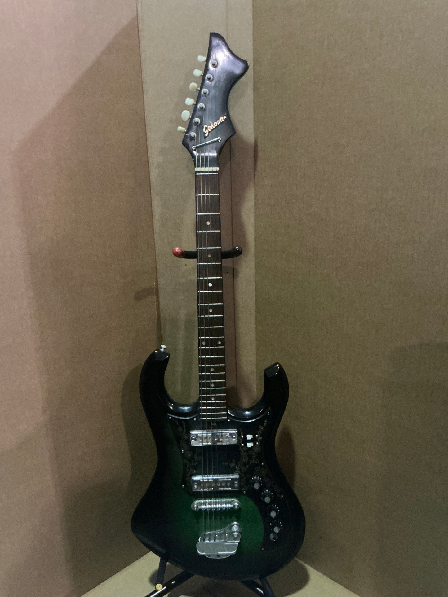 Sekova Big Horn Electric Guitar