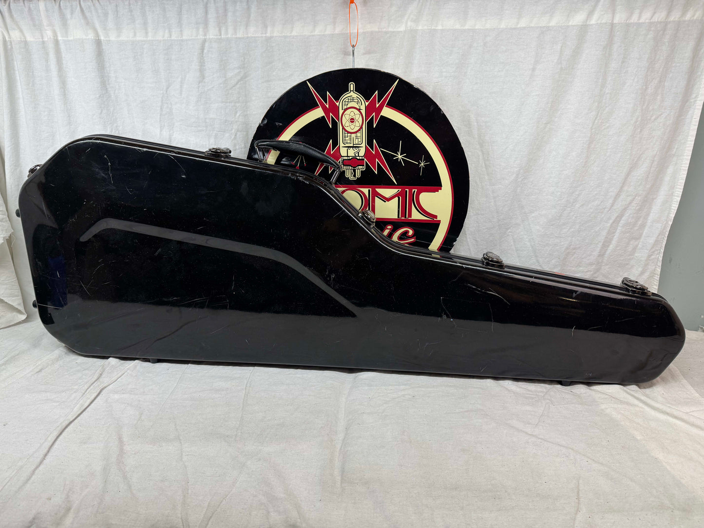 Crossrock CRF1000GSTBK CRF1000 GST BK Fiberglass Guitar Case for S-style & T-style Guitars