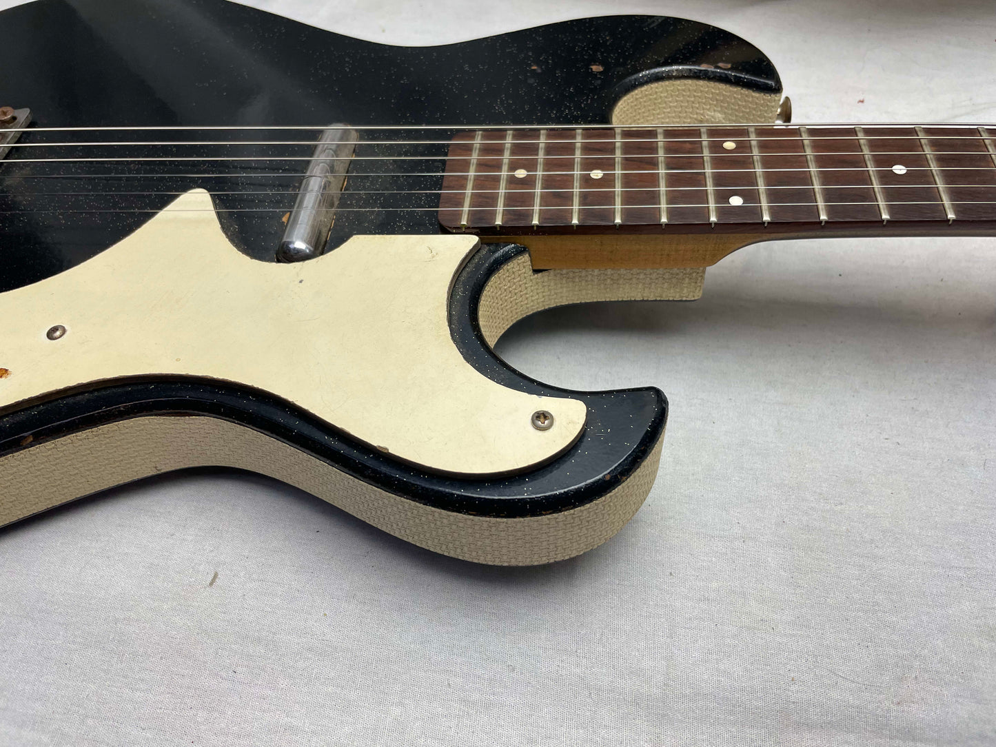 Silvertone 1448 Guitar with Tube Amp in Case Vintage - - Local Pickup Only
