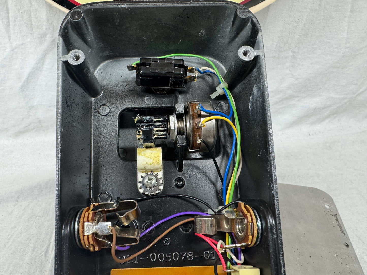 Dunlop GCB-95 gcb95 Cry Baby crybaby Wah Pedal - brown PCB  1980s - - missing rubber tread topper