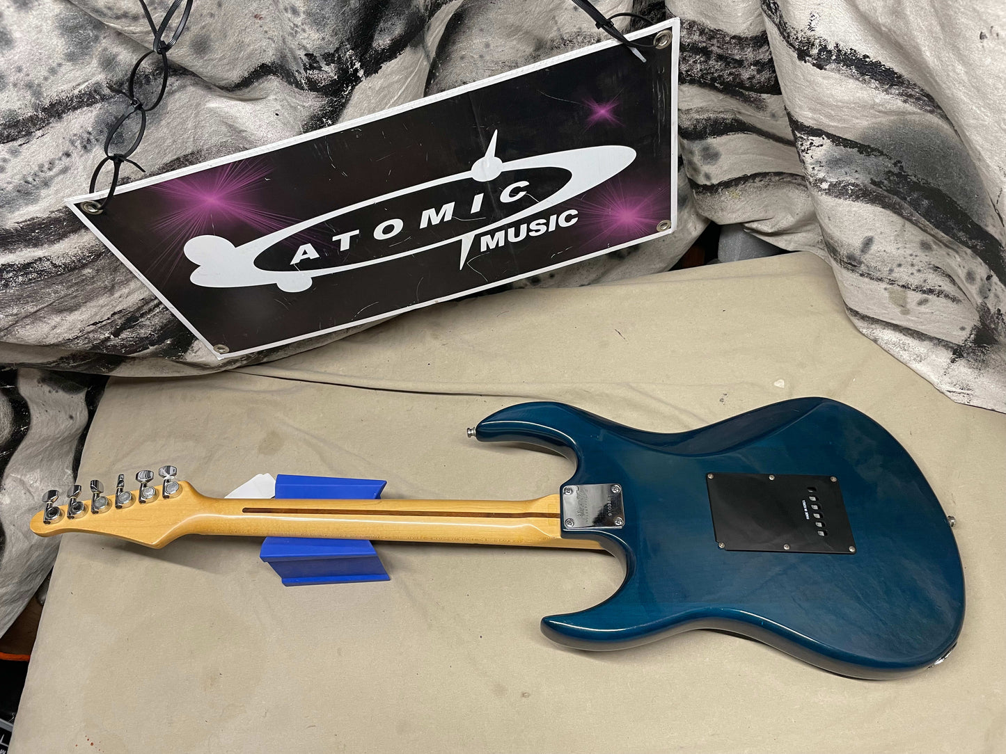 Alvarez AE-200 AE200 S-style HSS Guitar 1990s