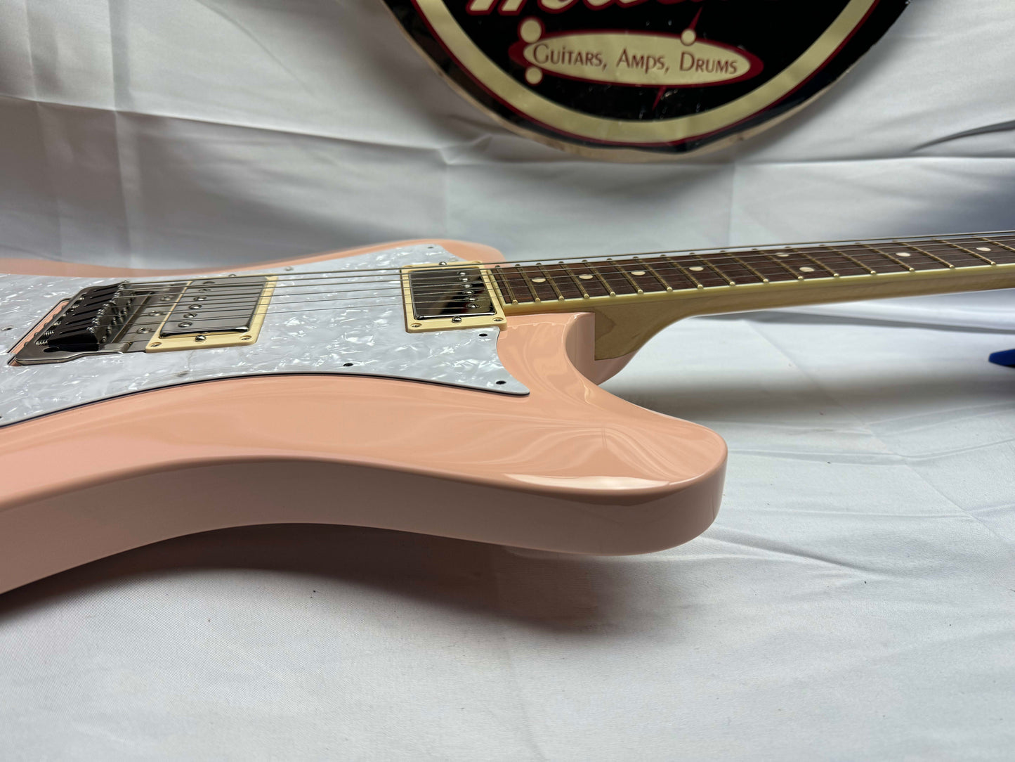 Knaggs Tuckahoe Trembuck #70 Guitar with Case 2023 - Shell Pink / Mahogany body / Maple neck / Nickel hw / Gloss finish