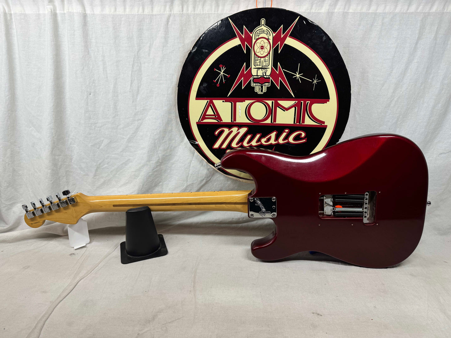 Fender American Standard Stratocaster Guitar 1995 - Candy Apple Red / Maple neck