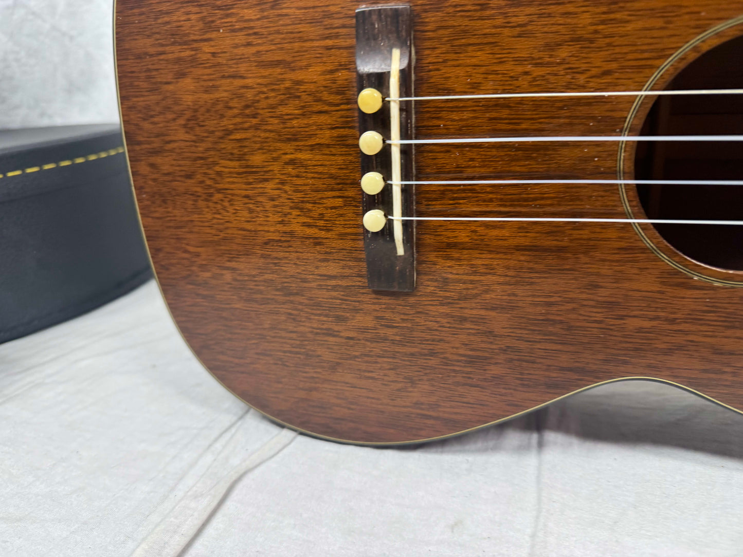 Martin Style 51 Mahogany Baritone Ukulele with Case - replaced tuners