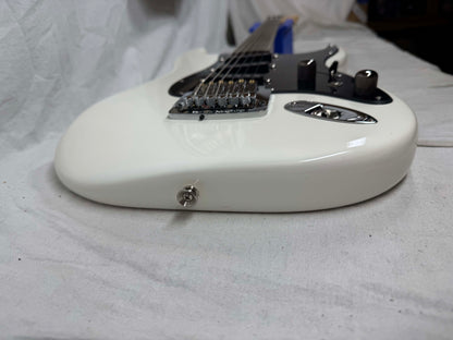 Fender American Performer Stratocaster Guitar with Rexylab Ultimate Strat upgrades/mods + Case 2023 - Arctic White / Rosewood fingerboard