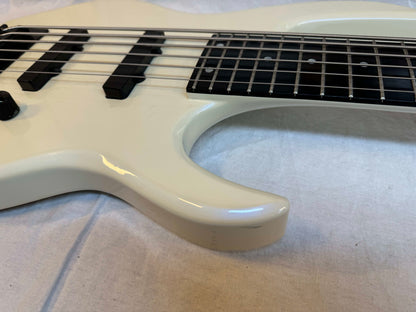 Carvin LB76 LB-76 6-string Bass with Case - s/n 43381 - Pearloid White