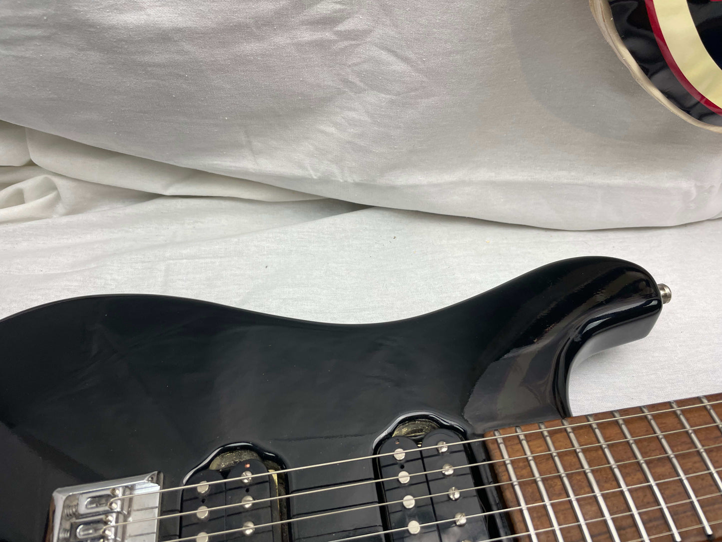 Anu S-style Doublecut Electric Guitar - Black