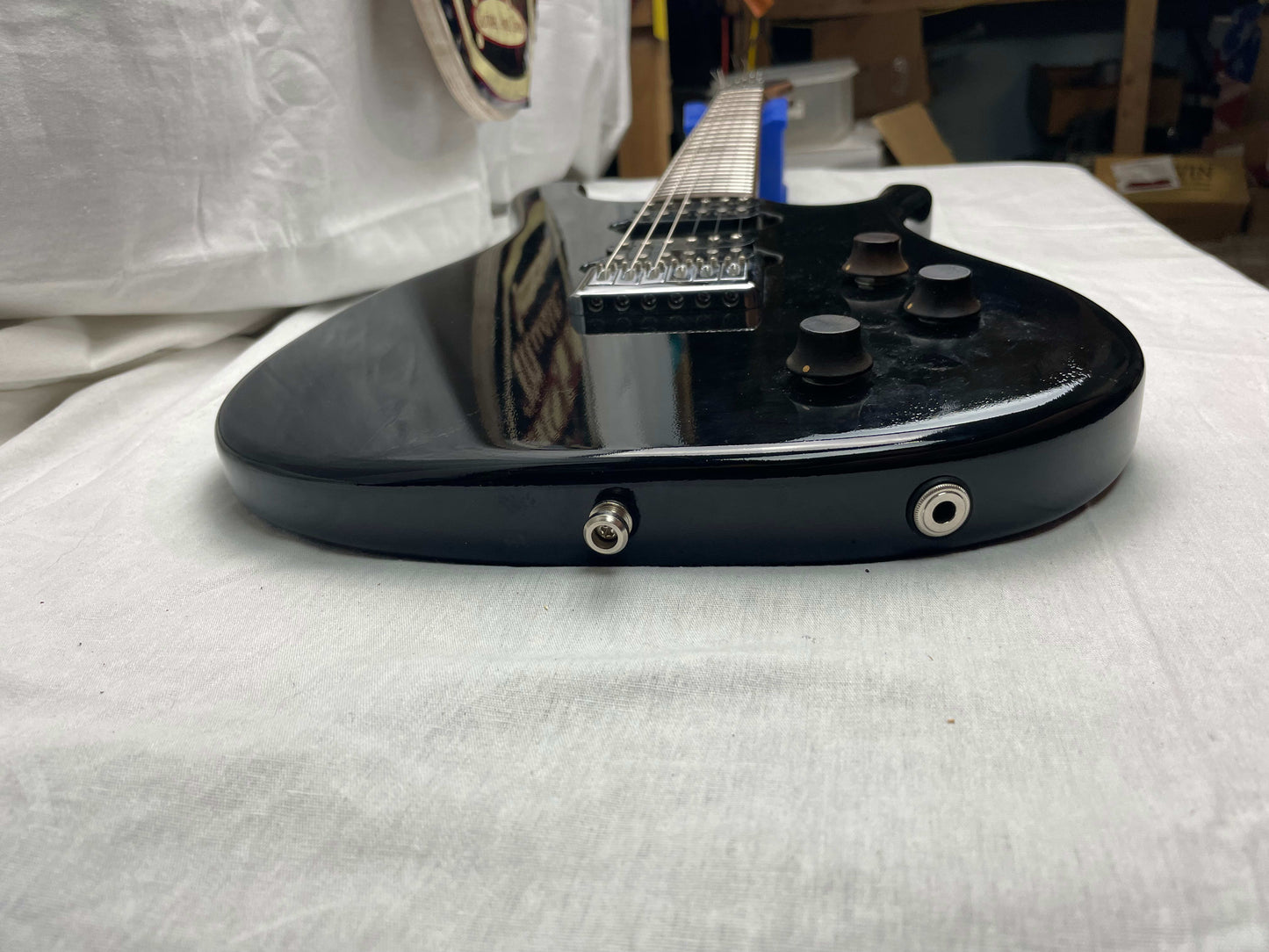 Anu S-style Doublecut Electric Guitar - Black