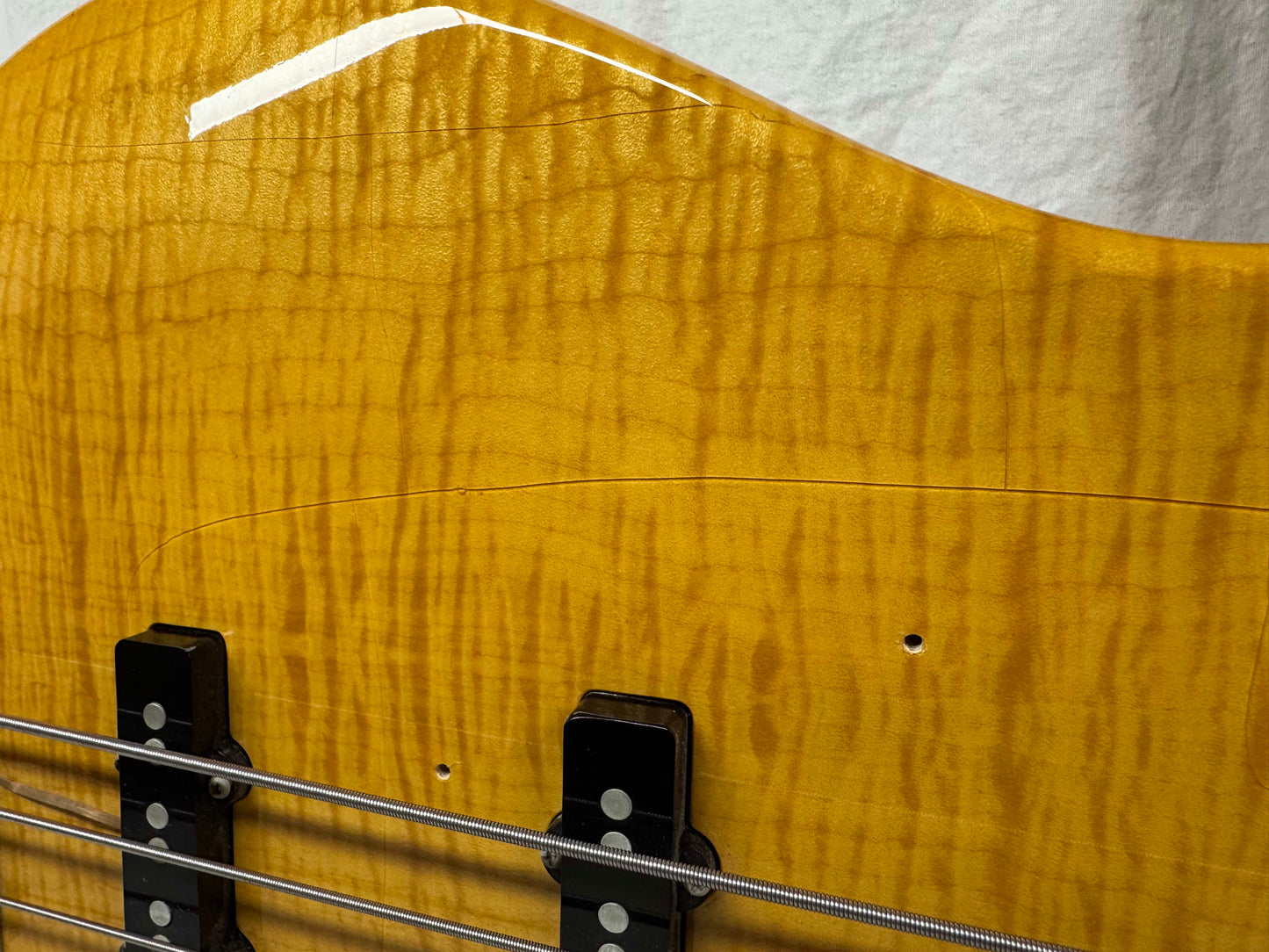 Fender Jazz Bass 4-string J-Bass - photo - Foto Flame - MIJ Made In Japan 1994 - 1995