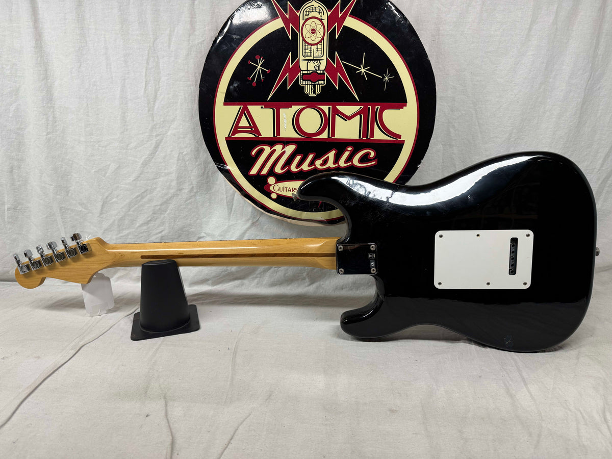 Fender Standard Stratocaster HSS Guitar - MIM Mexico 2007 - Black / Rosewood fingerboard