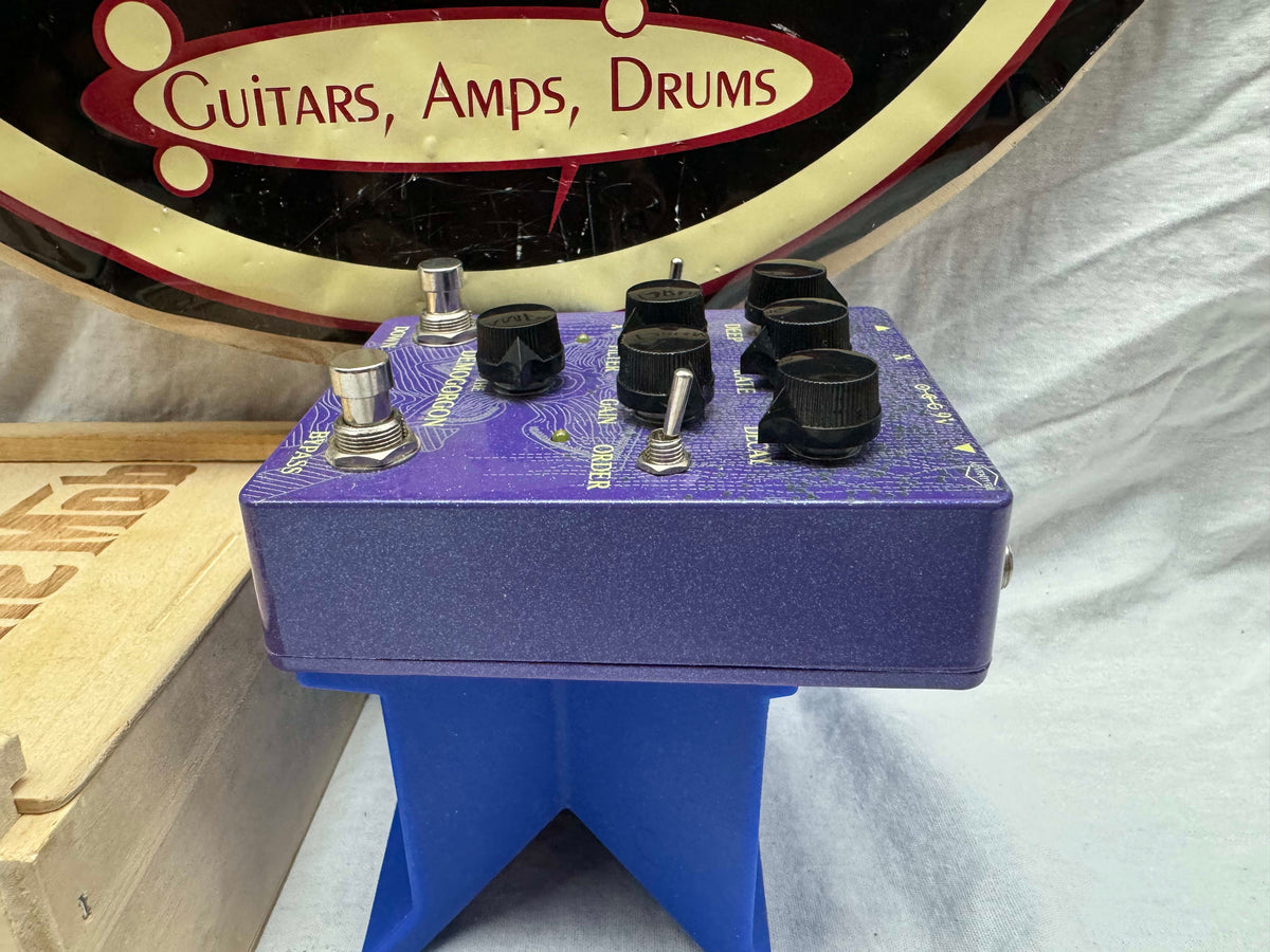 Adventure Audio Demogorgon v3 Fuzz Tremolo Reverb Pedal with Wood Box