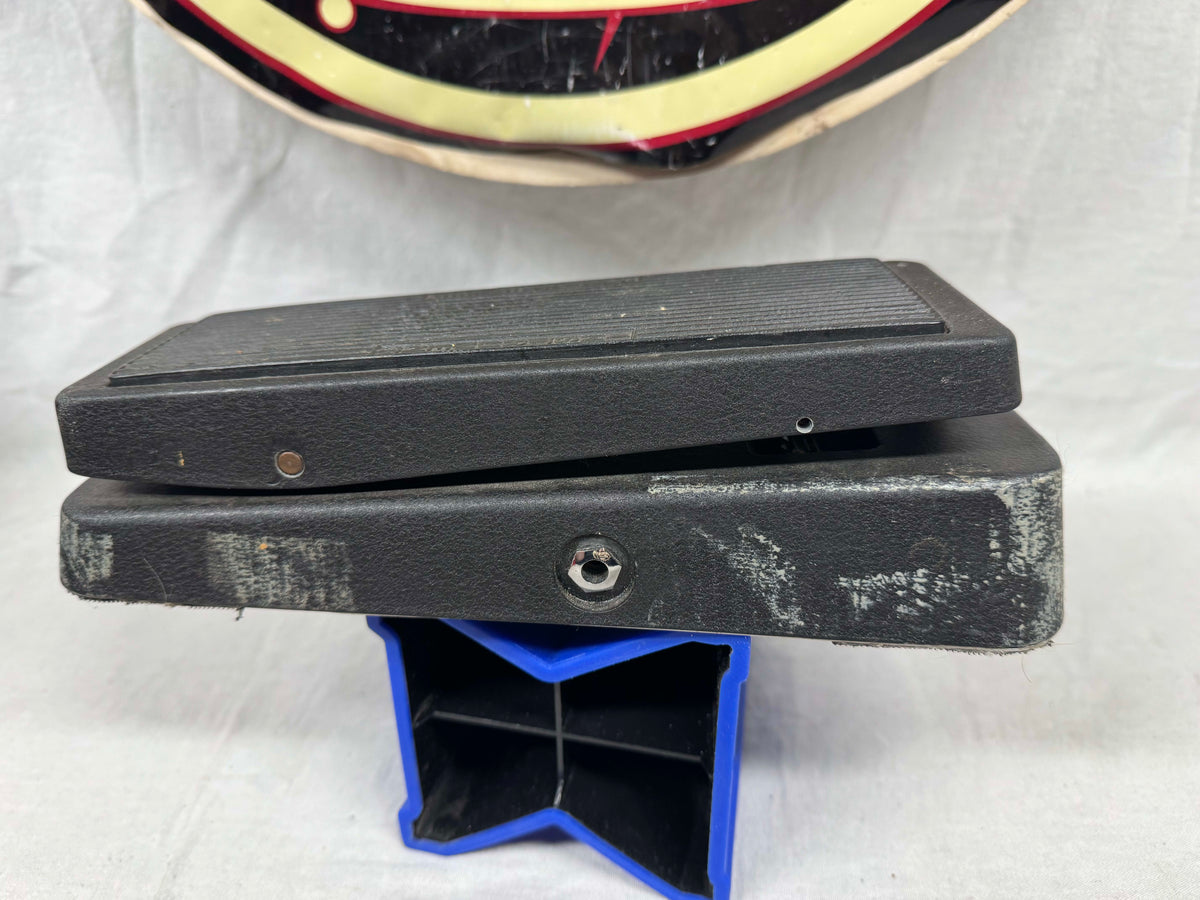 Dunlop GCB95 GCB-95 Cry Baby crybaby Wah Pedal - Rev H Circuit - missing battery cover & rubber feet