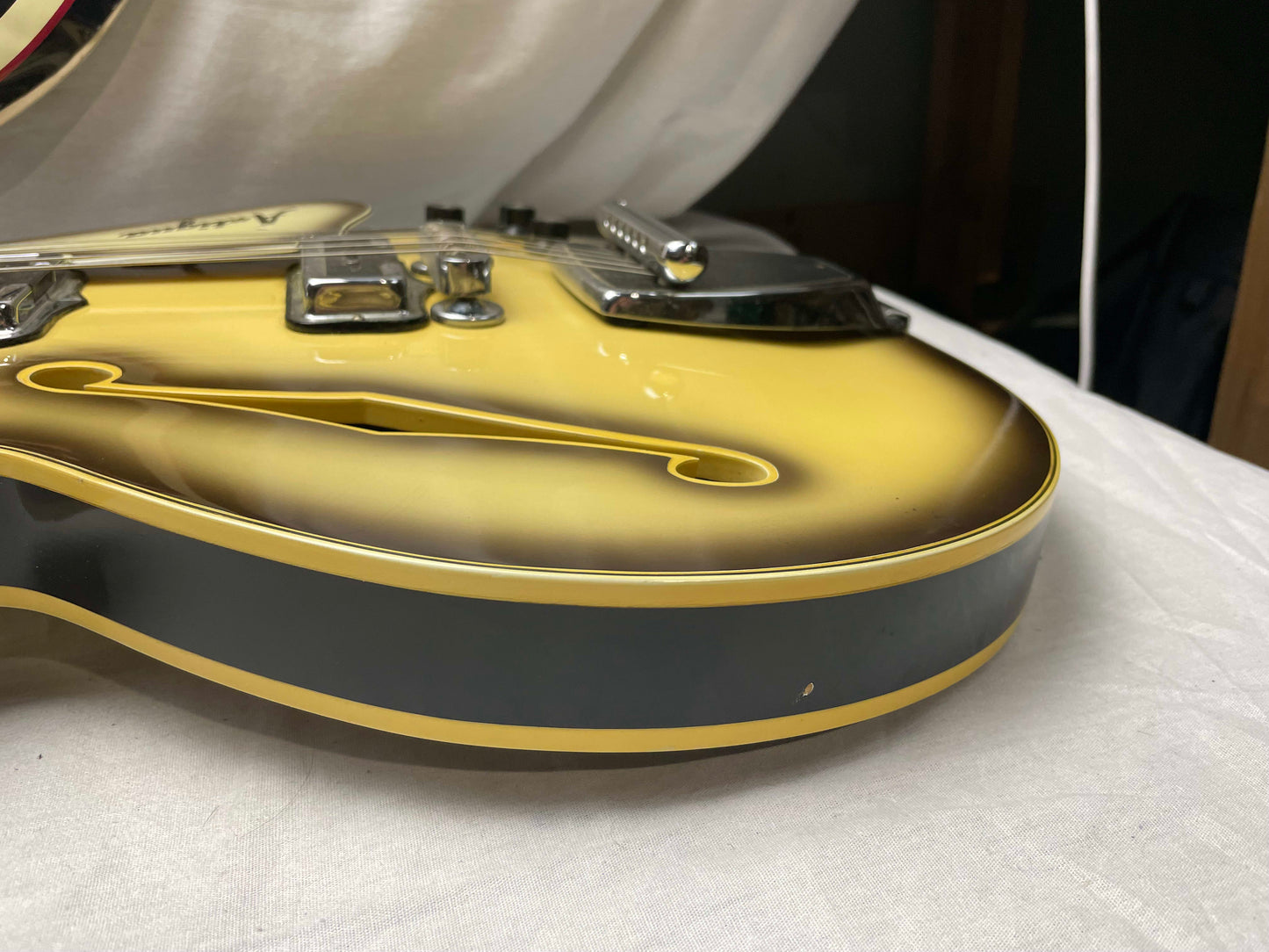 Fender Coronado II 2 Semi-Hollowbody Guitar with Case s/n 180861 - Antigua