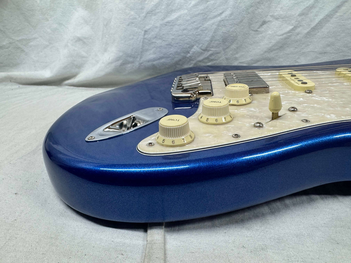 Fender American Ultra Stratocaster HSS Guitar with Case 2023 - Cobra Blue / Rosewood fingerboard