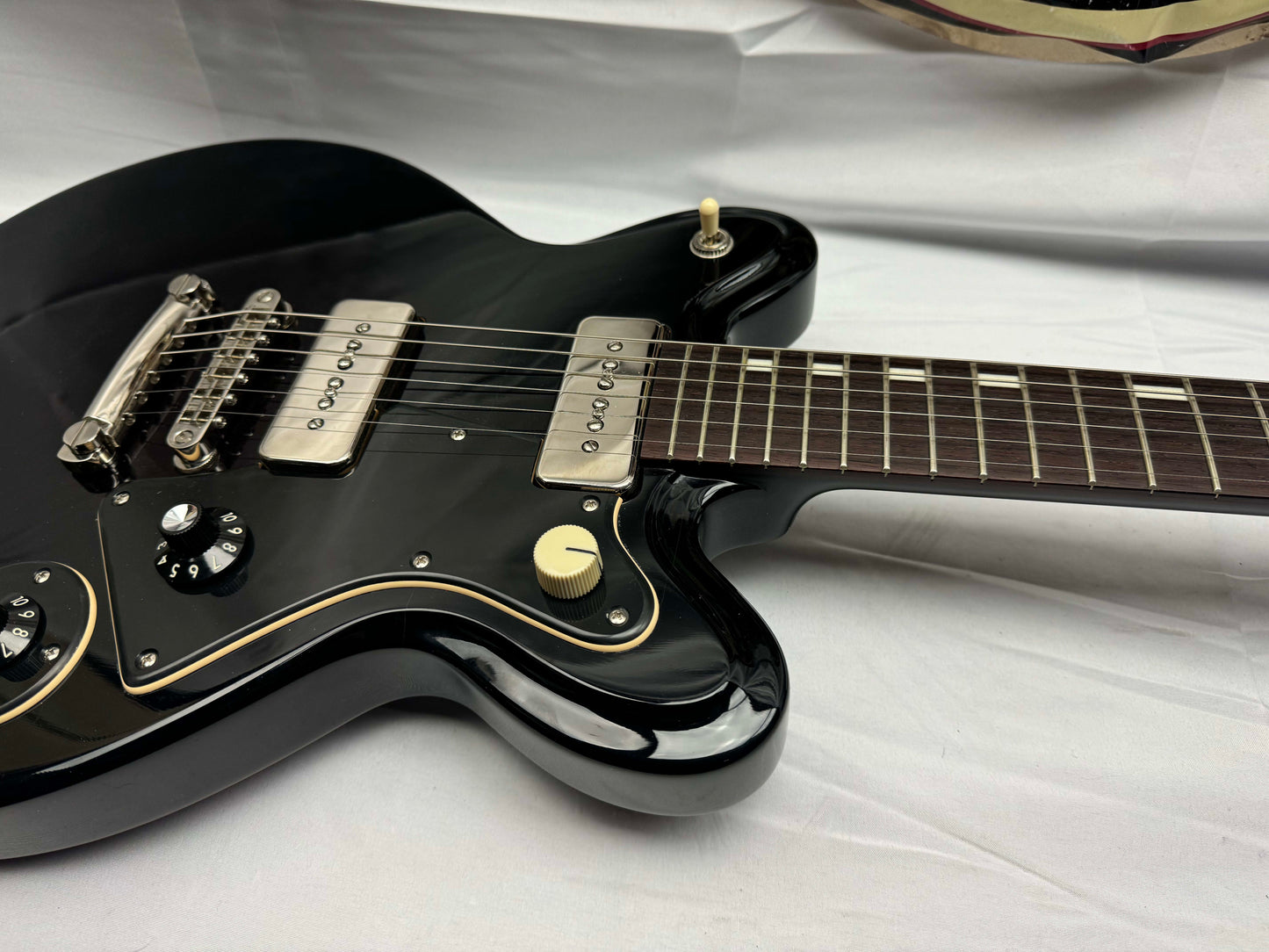 Bradshaw ( Baltimore MD Guitar Maker ) TD Series Double Cut Guitar - Black