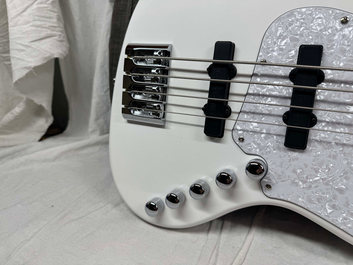 Cort Elrick NJS 4 njs4 4-string Bass with Gig Bag 2022 - White