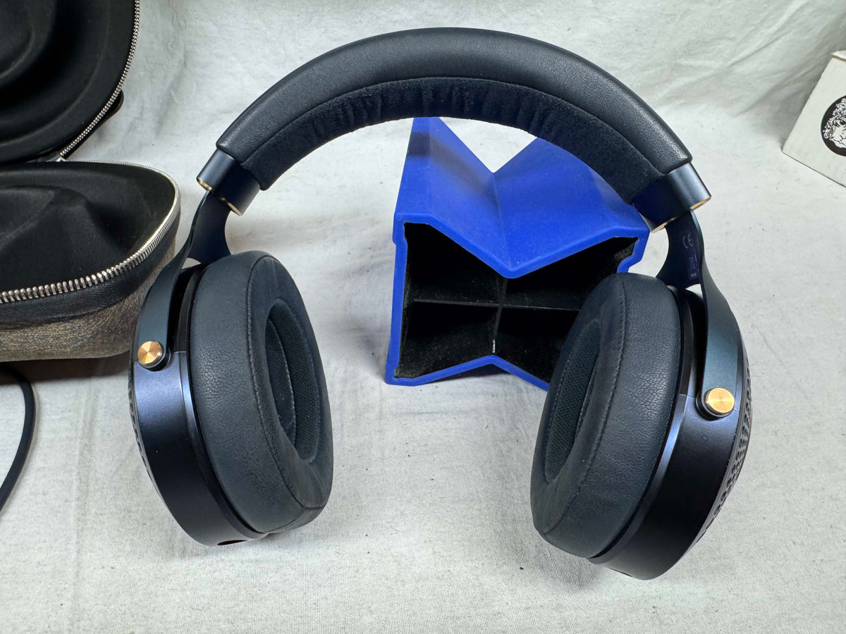 Focal Celestee Headphones with Case