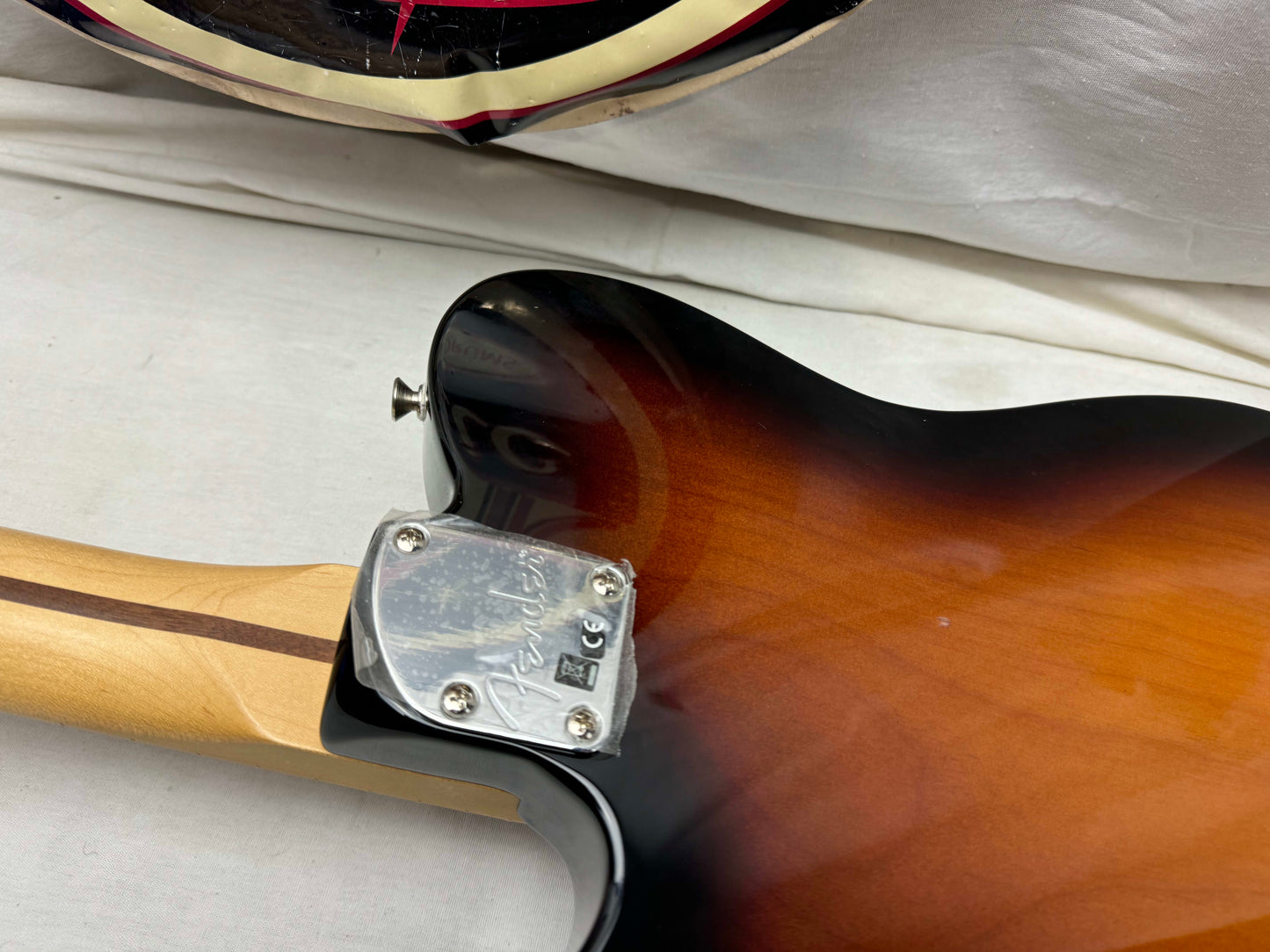 Fender Deluxe Nashville Telecaster Guitar 2020 - 2-Color Sunburst / Maple neck