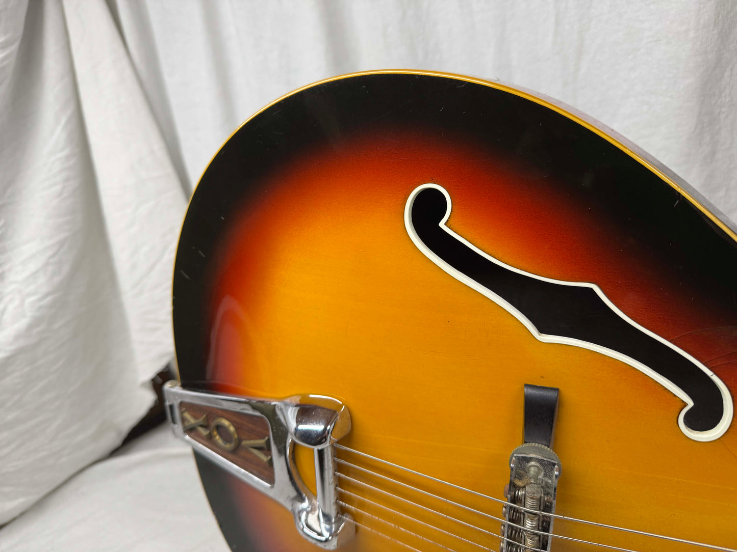 Vox V265 Bossman Semi-Hollow Body Guitar - *NO* Effects - functions as standard guitar only - Sunburst