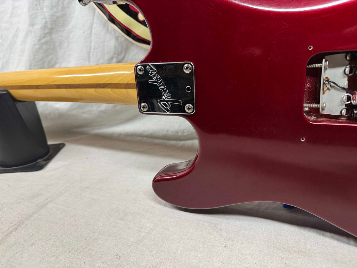 Fender American Standard Stratocaster Guitar 1995 - Candy Apple Red / Maple neck