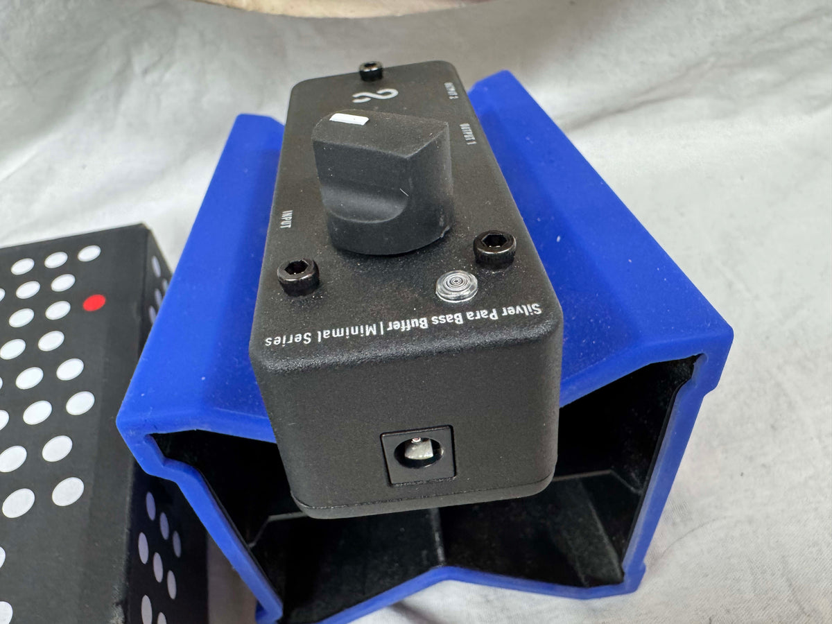 One Control Minimal Series Silver Para Bass Buffer Pedal with Box