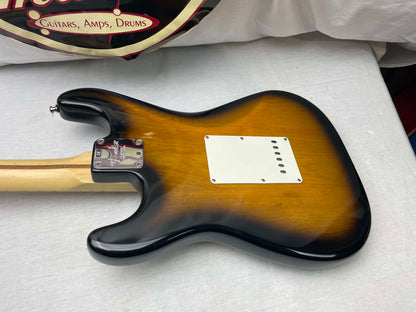 Fender Buddy Guy Stratocaster Guitar with Case 1999 - 2-Color Sunburst / Maple fingerboard
