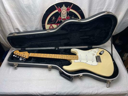 Fender American Standard Stratocaster Guitar with Lace Sensor pickups + Case 2005 - Buttercream or Honey Blonde or Yellow White / Maple neck
