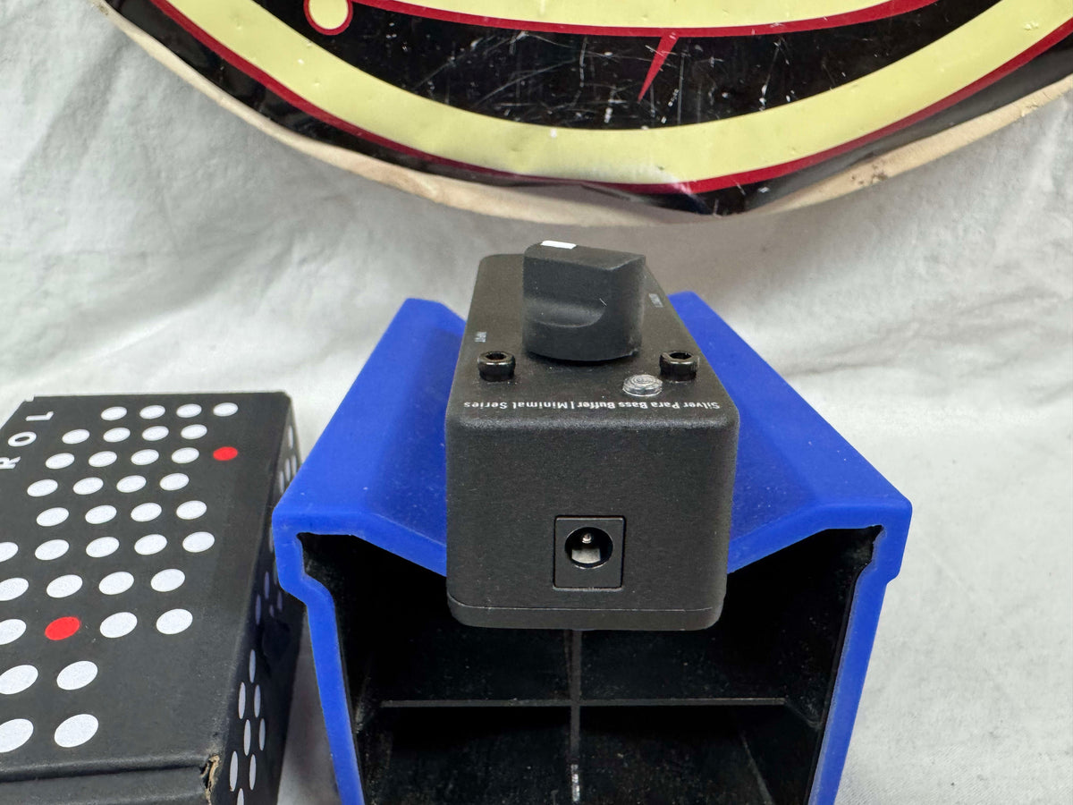 One Control Minimal Series Silver Para Bass Buffer Pedal with Box